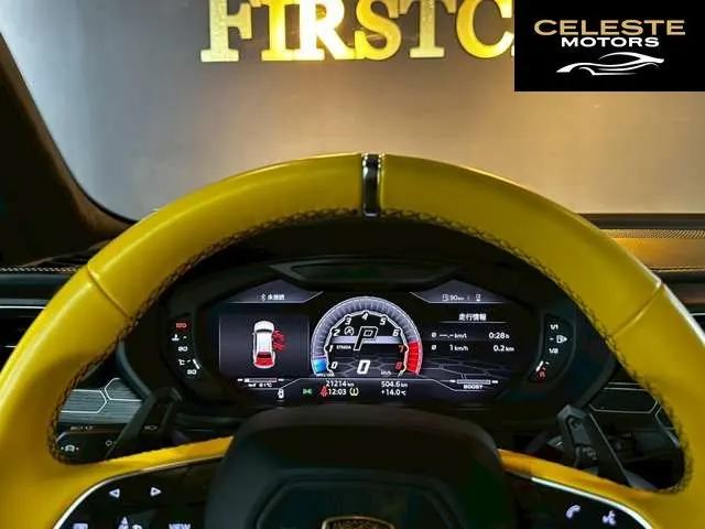 LAMBORGHINI Urus 2019 — photo 5 sur 8