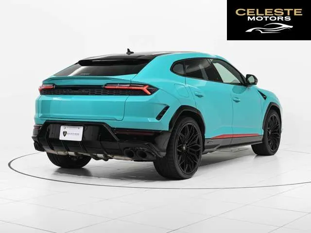 LAMBORGHINI Urus 2026 — photo 4 sur 8