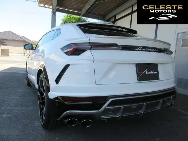 LAMBORGHINI Urus 2018 — photo 4 sur 8