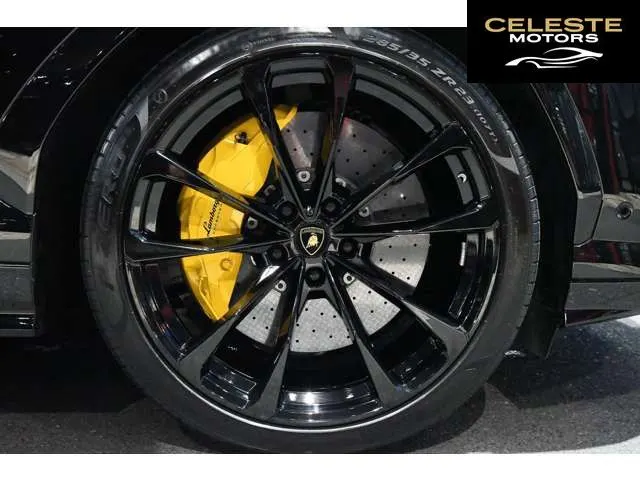 LAMBORGHINI Urus 2020 — photo 3 sur 8
