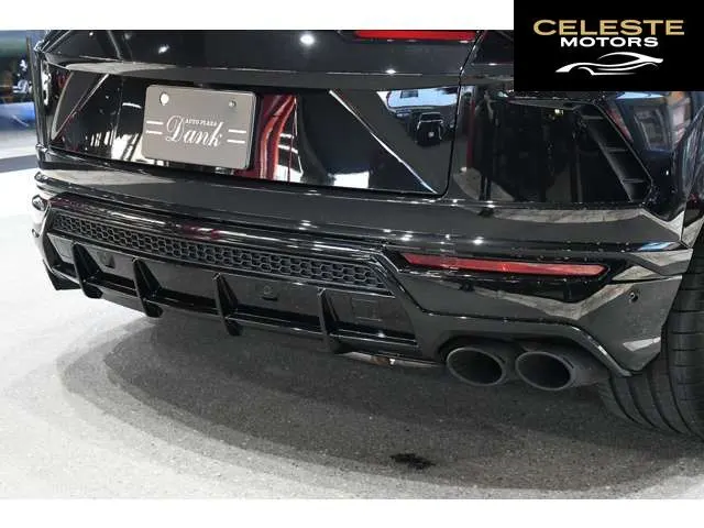 LAMBORGHINI Urus 2020 — photo 6 sur 8