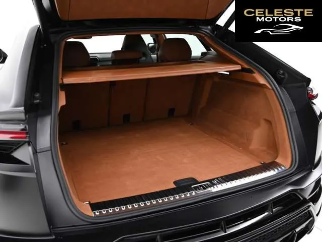 LAMBORGHINI Urus 2023 — photo 8 sur 8