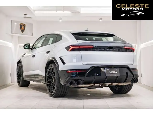 LAMBORGHINI Urus 2025 — photo 2 sur 8