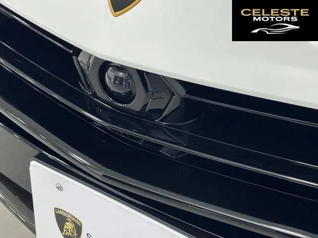LAMBORGHINI Urus 2023 — photo 6 sur 8