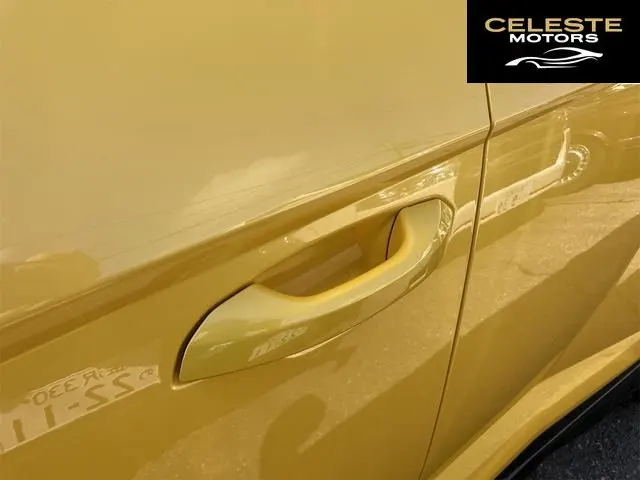 LAMBORGHINI Urus 2022 — photo 5 sur 8