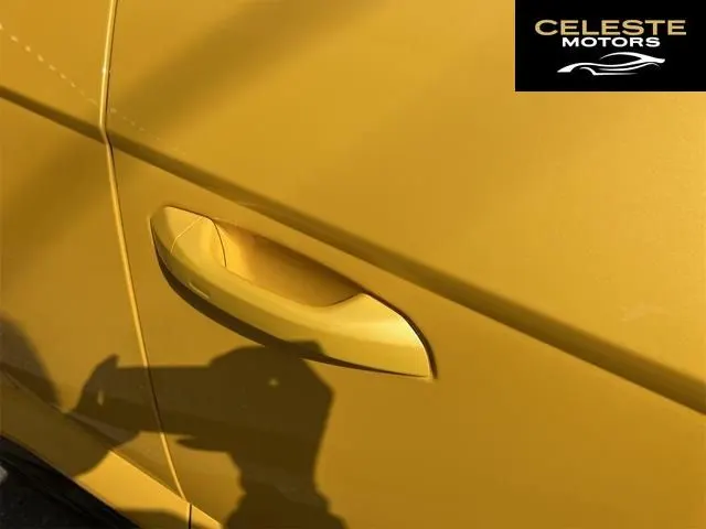 LAMBORGHINI Urus 2022 — photo 8 sur 8