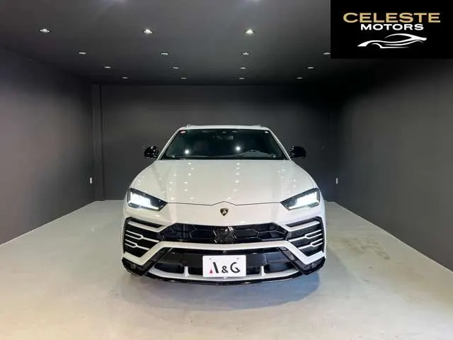 LAMBORGHINI Urus 2019 — photo 4 sur 8