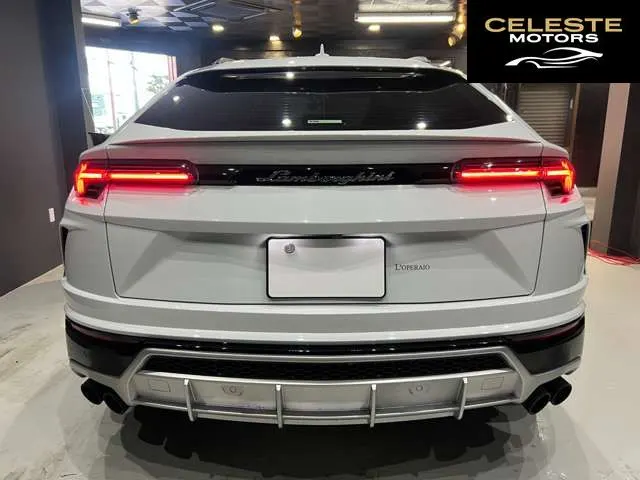 LAMBORGHINI Urus 2019 — photo 6 sur 8