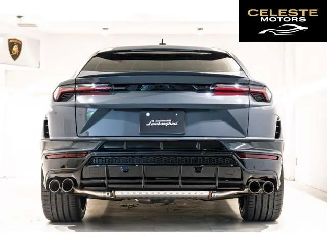 LAMBORGHINI Urus 2024 — photo 4 sur 8