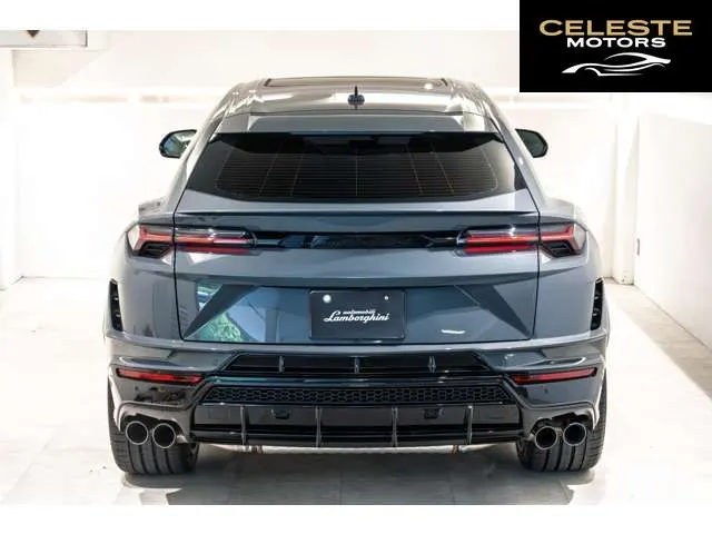 LAMBORGHINI Urus 2024 — photo 5 sur 8