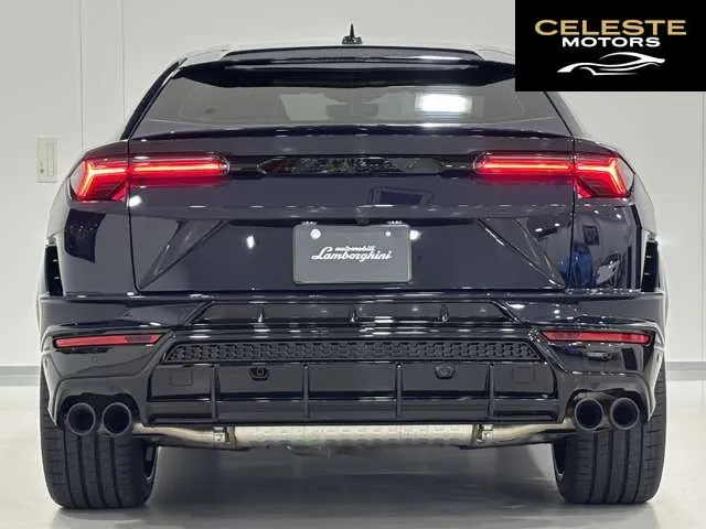 LAMBORGHINI Urus 2023 — photo 2 sur 8