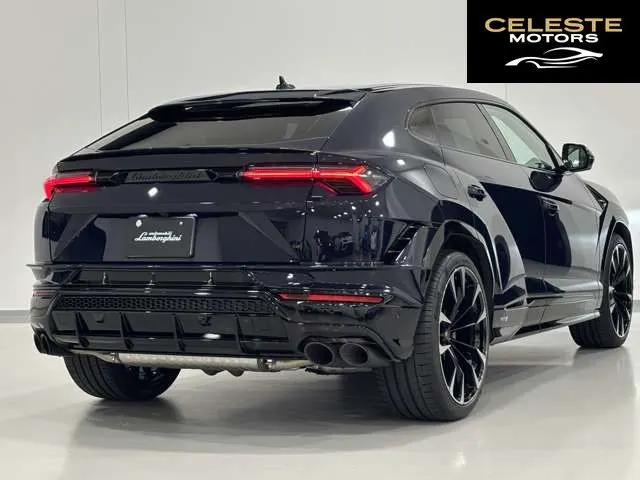 LAMBORGHINI Urus 2023 — photo 3 sur 8