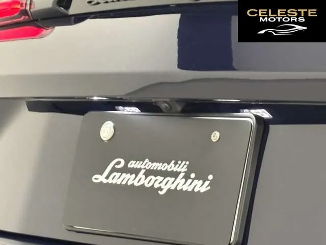 LAMBORGHINI Urus 2023 — photo 8 sur 8