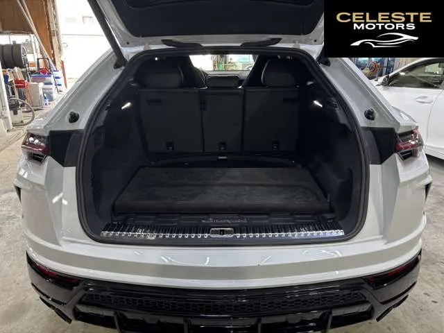 LAMBORGHINI Urus 2019 — photo 4 sur 8