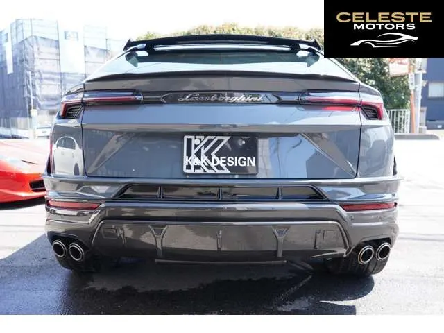 LAMBORGHINI Urus 2024 — photo 3 sur 8