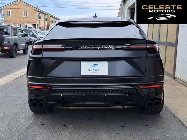 LAMBORGHINI Urus 2021 — photo 2 sur 8
