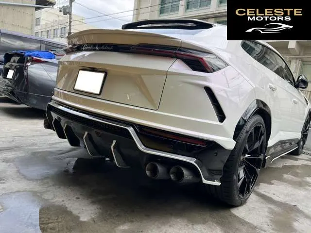 LAMBORGHINI Urus 2023 — photo 5 sur 8