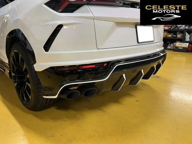 LAMBORGHINI Urus 2023 — photo 8 sur 8