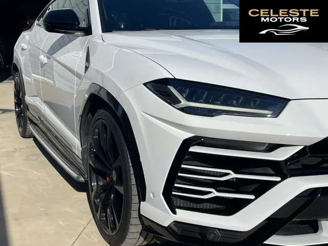 LAMBORGHINI Urus 2021 — photo 3 sur 8