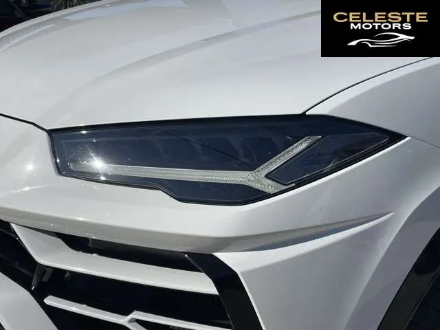 LAMBORGHINI Urus 2021 — photo 6 sur 8