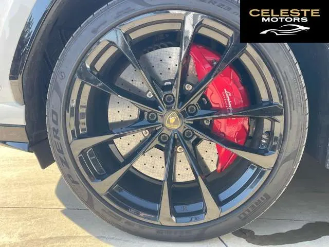 LAMBORGHINI Urus 2021 — photo 7 sur 8