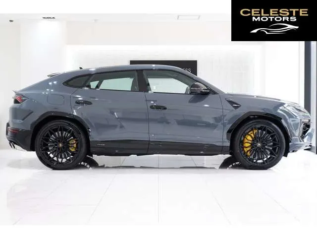 LAMBORGHINI Urus 2025 — photo 3 sur 8