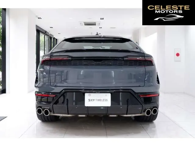 LAMBORGHINI Urus 2025 — photo 5 sur 8