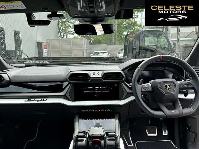 LAMBORGHINI Urus 2025 — photo 3 sur 8