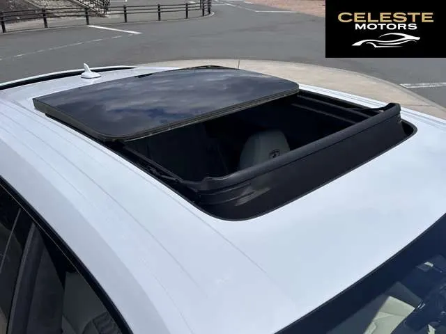 LAMBORGHINI Urus 2020 — photo 2 sur 8