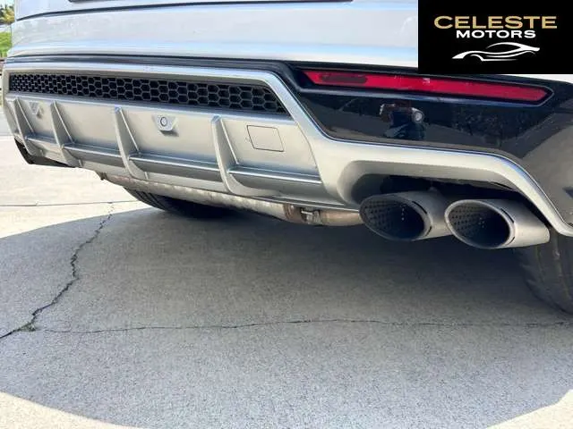 LAMBORGHINI Urus 2020 — photo 6 sur 8