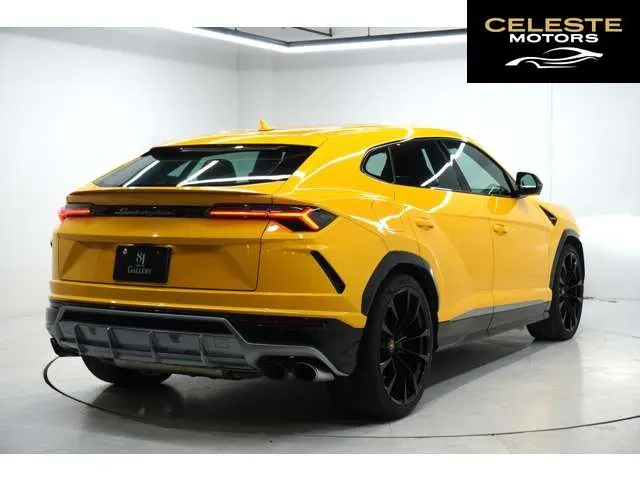 LAMBORGHINI Urus 2019 — photo 2 sur 8
