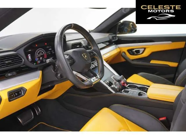 LAMBORGHINI Urus 2019 — photo 6 sur 8