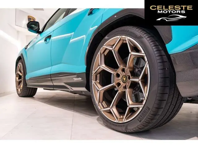LAMBORGHINI Urus 2025 — photo 8 sur 8