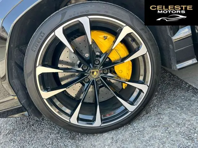 LAMBORGHINI Urus 2020 — photo 7 sur 8