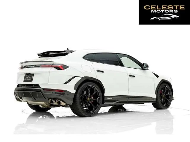 LAMBORGHINI Urus 2024 — photo 3 sur 8