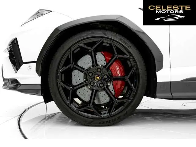 LAMBORGHINI Urus 2024 — photo 8 sur 8