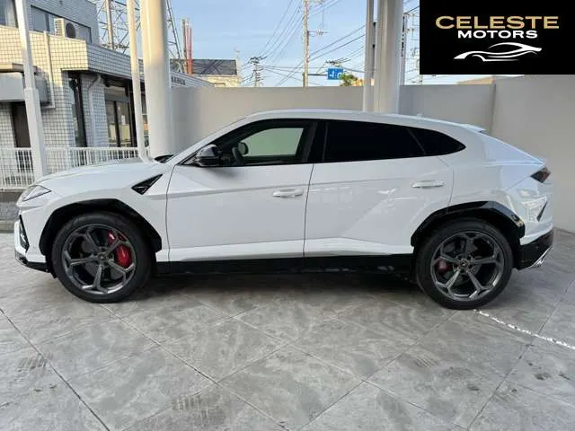 LAMBORGHINI Urus 2020 — photo 2 sur 8