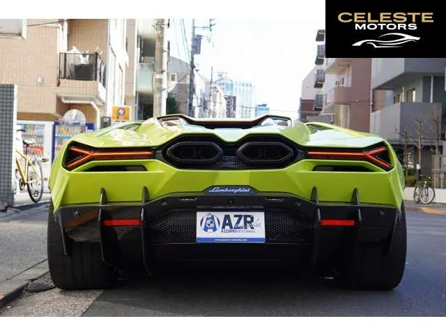 LAMBORGHINI Revuelto 2024 — photo 5 sur 8