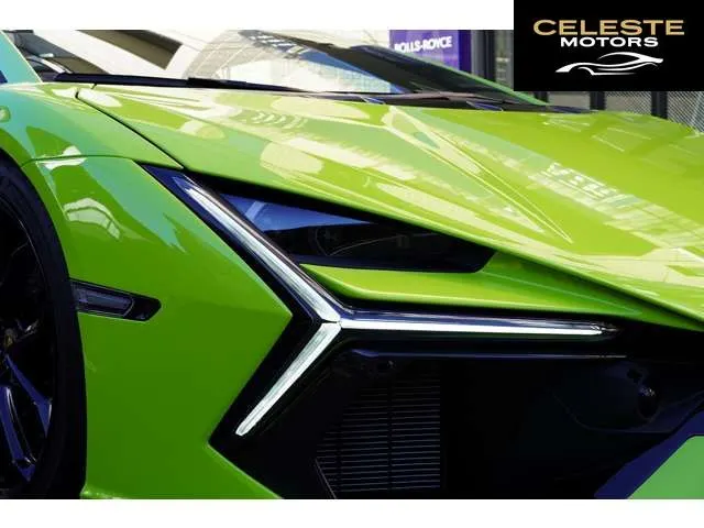 LAMBORGHINI Revuelto 2024 — photo 7 sur 8