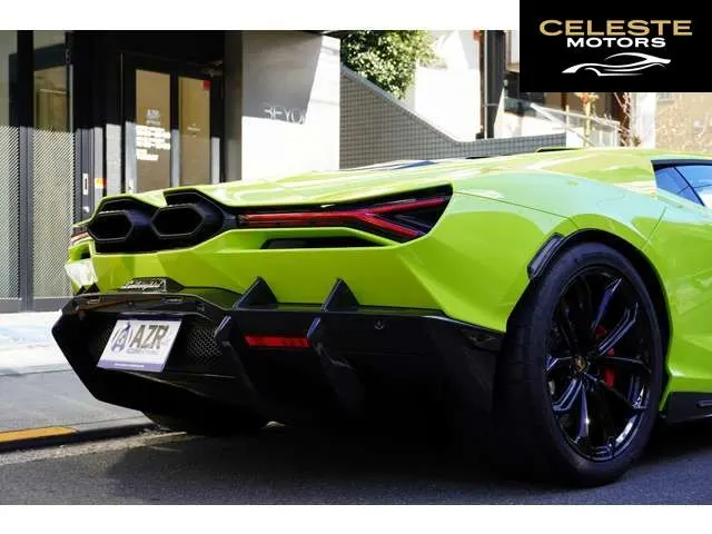 LAMBORGHINI Revuelto 2024 — photo 8 sur 8
