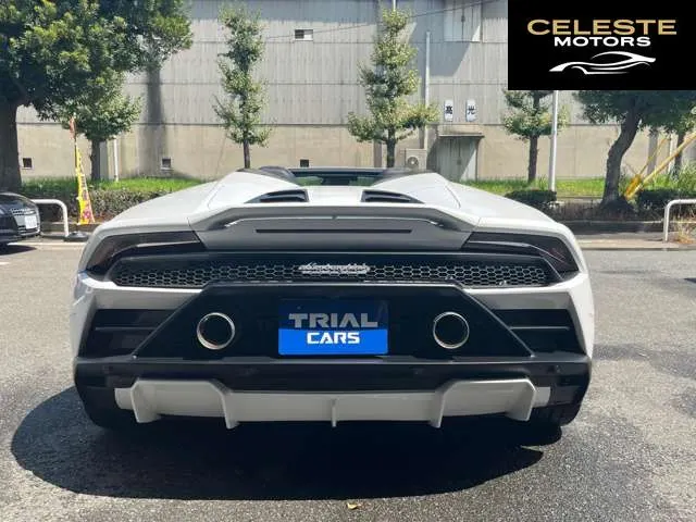 LAMBORGHINI Huracán Spider 2021 — photo 6 sur 8