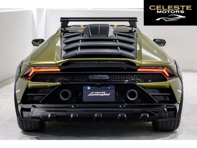 LAMBORGHINI Huracán Sterrato 2024 — photo 4 sur 8