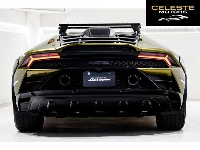 LAMBORGHINI Huracán Sterrato 2024 — photo 5 sur 8