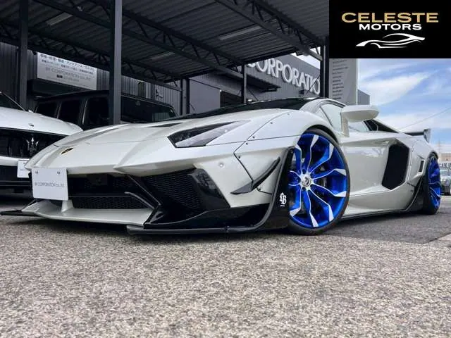 LAMBORGHINI Aventador Roadster 2015 — photo 2 sur 8