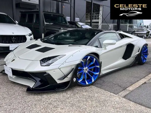 LAMBORGHINI Aventador Roadster 2015 — photo 3 sur 8