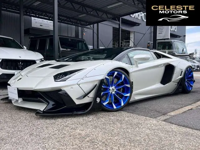 LAMBORGHINI Aventador Roadster 2015 — photo 4 sur 8