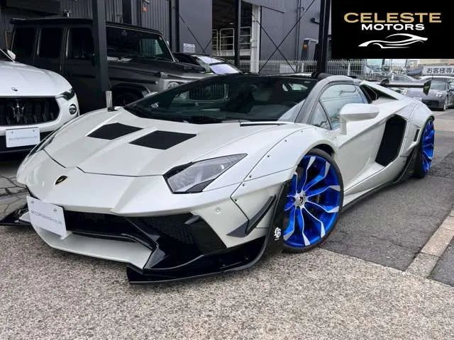 LAMBORGHINI Aventador Roadster 2015 — photo 7 sur 8