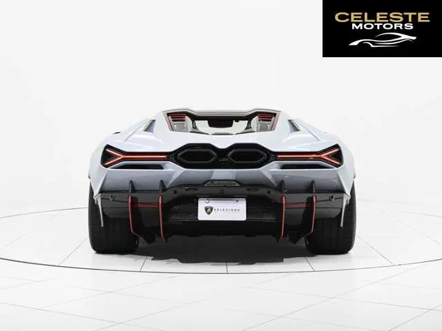 LAMBORGHINI Revuelto 2025 — photo 4 sur 8