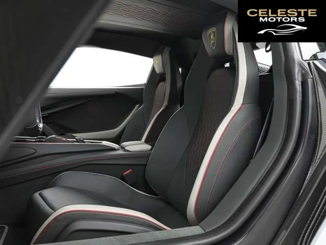 LAMBORGHINI Revuelto 2025 — photo 8 sur 8