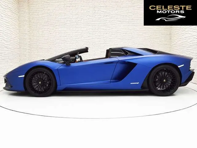 LAMBORGHINI Aventador Roadster 2019 — photo 2 sur 8